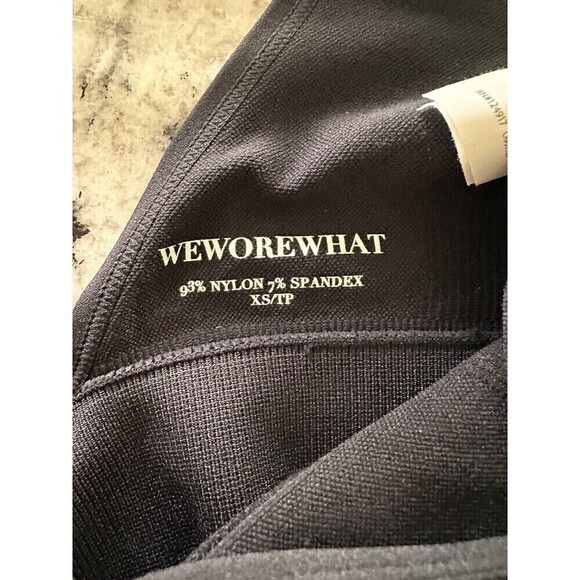We Wore What XSmall Black Athleisure Unpadded Pullover V-Neck Bra NWT - Picture 5 of 9